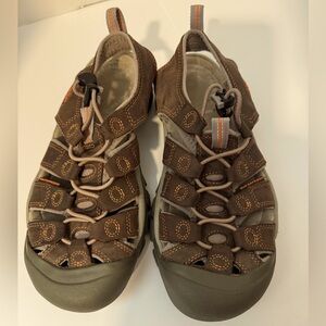 Keen Women’s Hiking Trail Shoes size 7.5